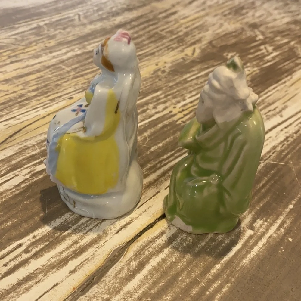 Vintage Made in Japan Porcelain Figurines (2)​​​​​​​​